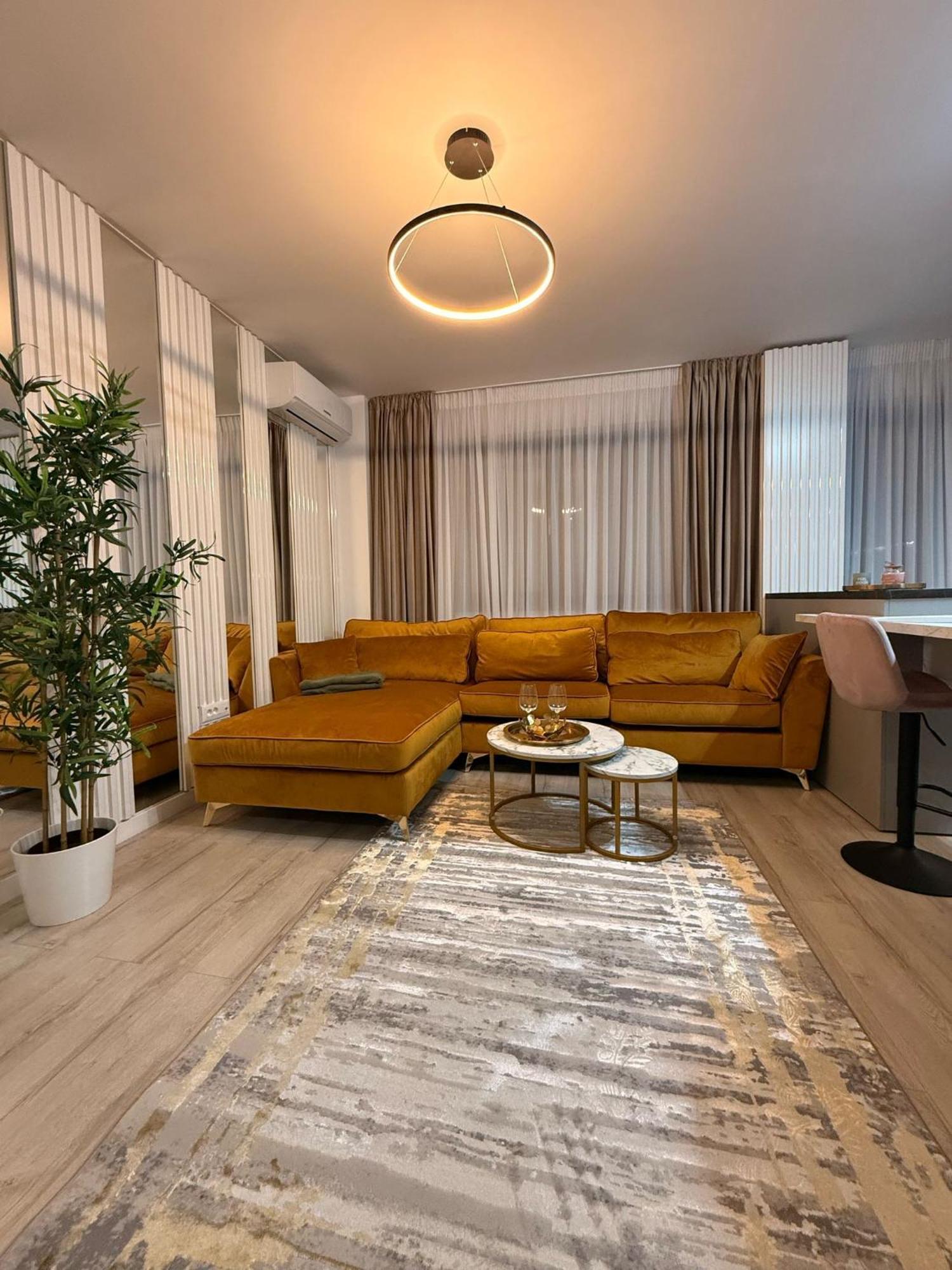 Luxevibe Apartments Near Mall Moldova Iasi Exterior photo
